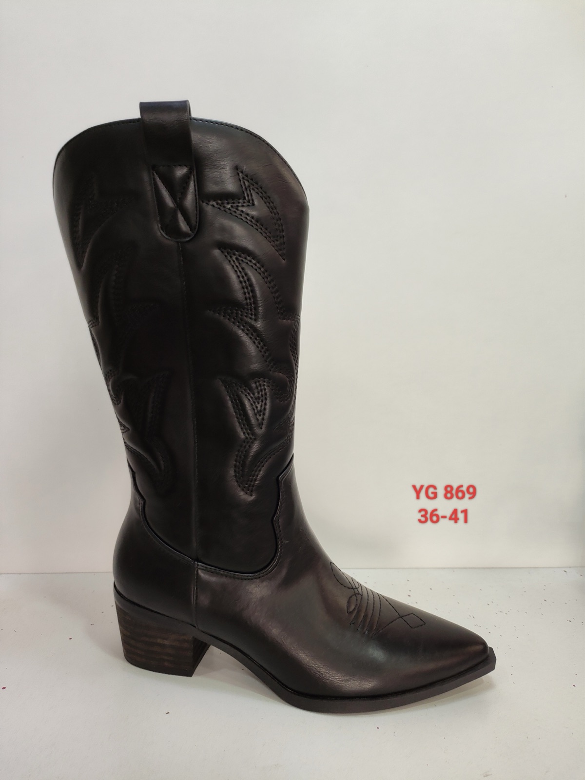 Bota alta estilo cowboy con bordado en relieve