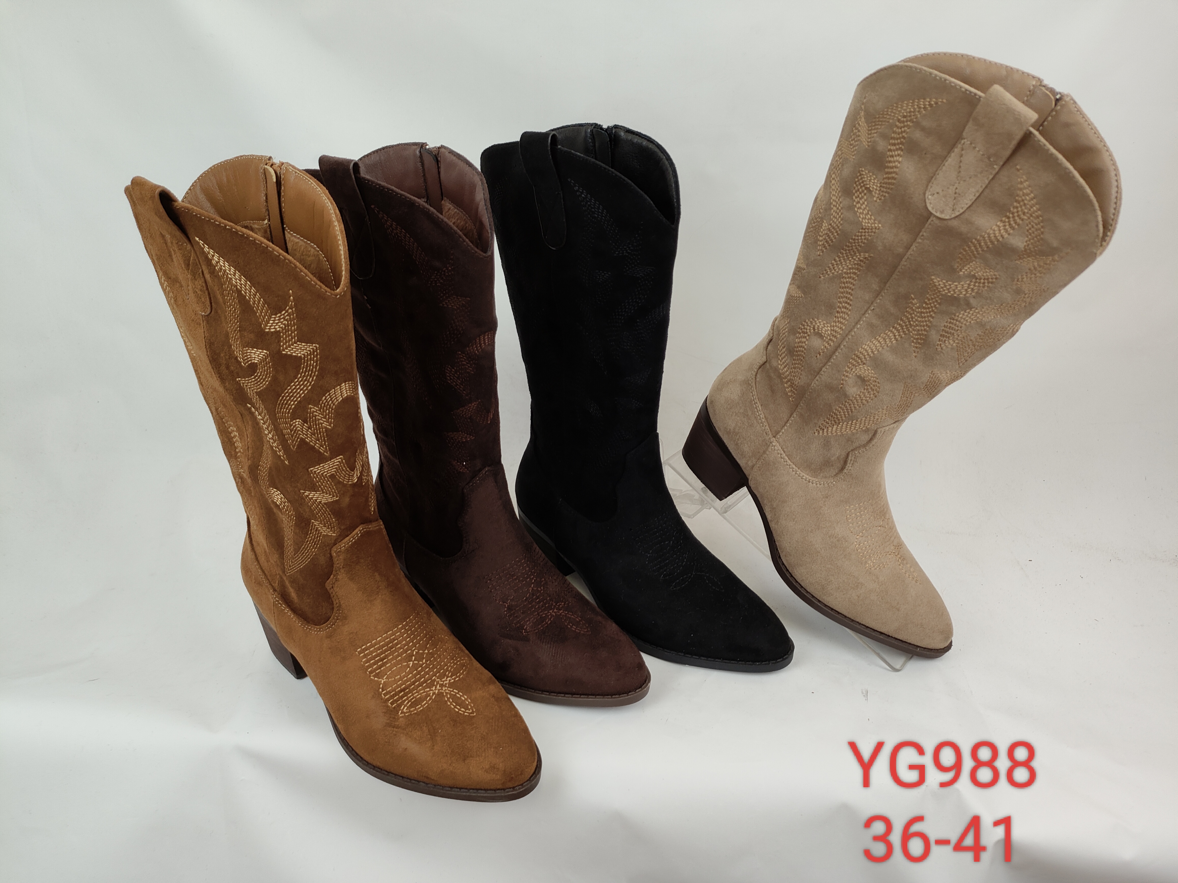 Bota campera de caña alta con bordado