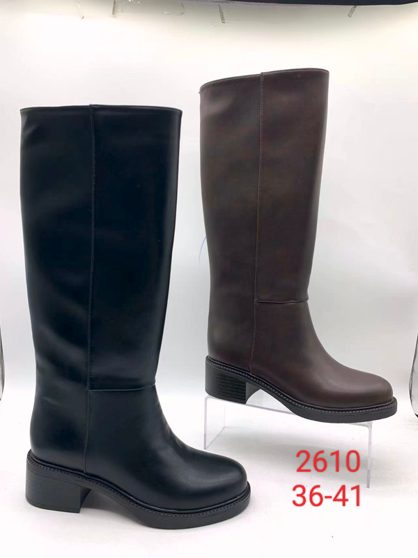 Bota alta lisa con tacón bajo
