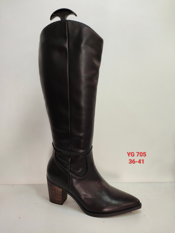 Bota alta estilo cowboy de punta afilada