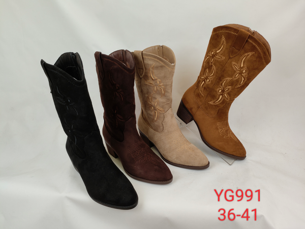 Bota campera con bordado floral